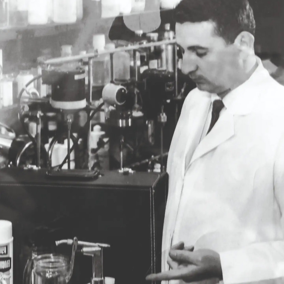 Van Vlahakis in a lab